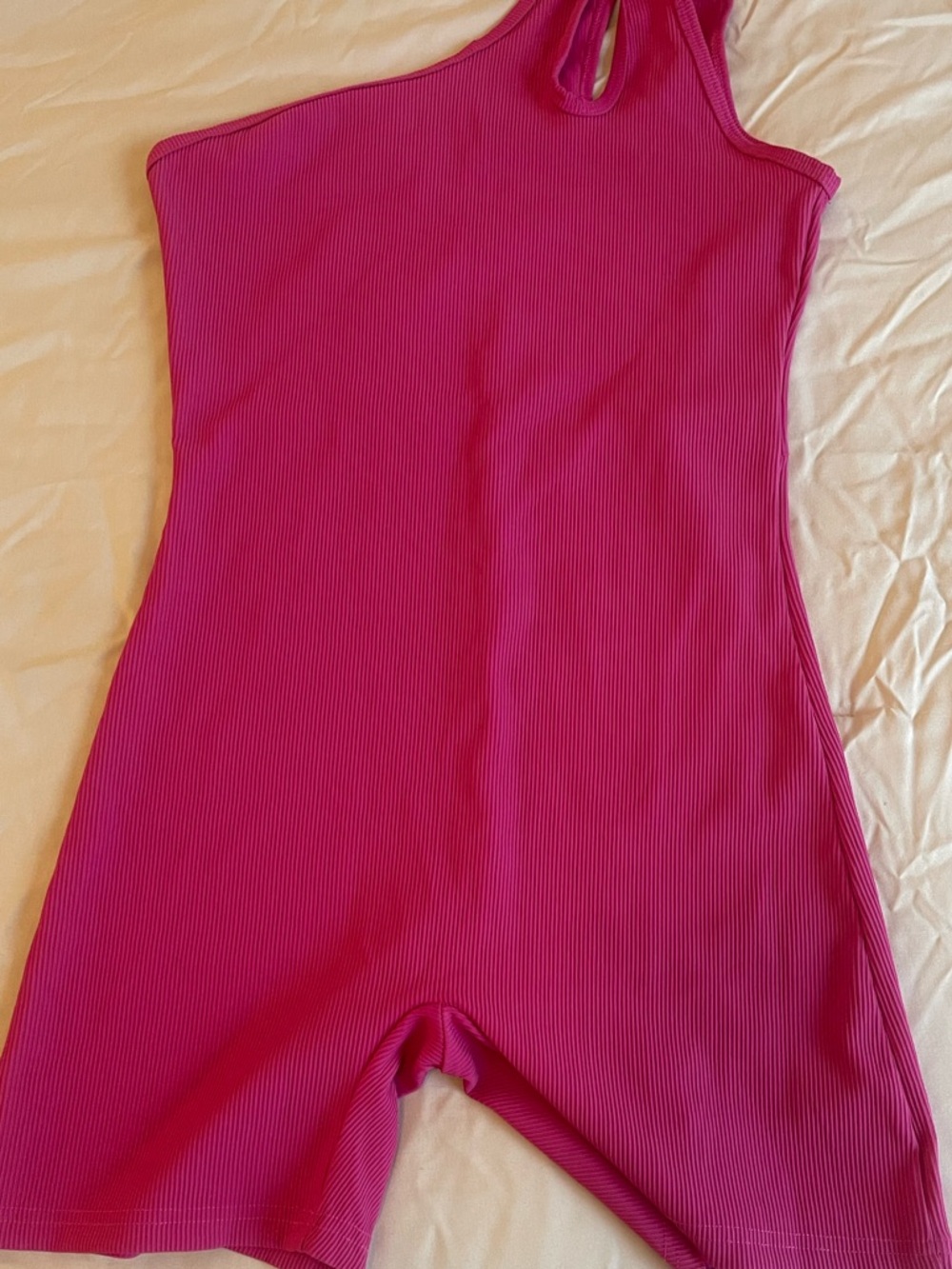One Shoulder Pink Ribbed Romper - Picture 4 of 6
